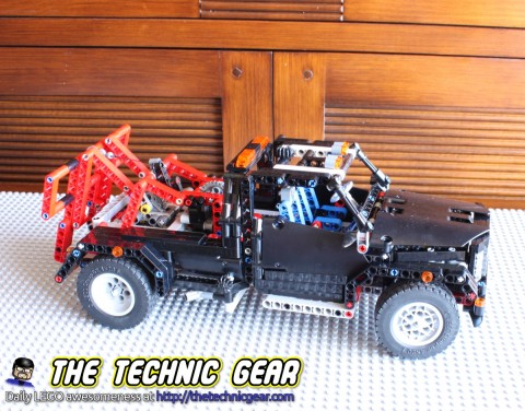 LEGO 9395 Pick-up Tow Truck