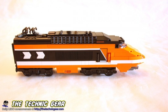 lego-horizon-express-locomotive
