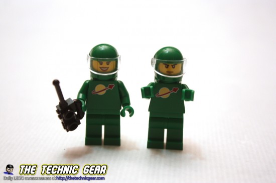 21109-exo-suit-space-exploration-minifigs