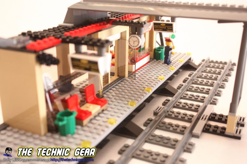 LEGO 60050 New Train Station 2014 Review - LEGO Reviews & Videos