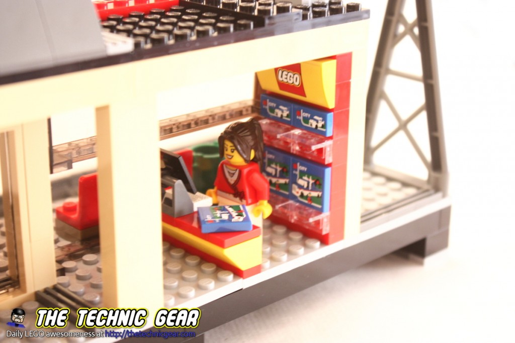 LEGO 60050 New Train Station 2014 Review - LEGO Reviews & Videos
